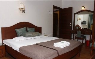 โรงแรมเคมป์คอเนอร์ (Kemps Corner)3