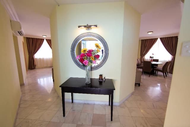 APARTMENT THREE BEDROOMS