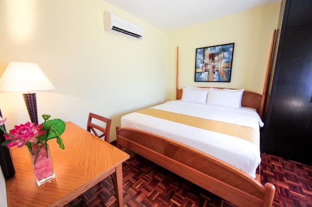 SUITE FOUR BEDROOMS