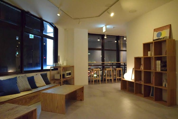บลู อาวร์ คานาซาวะ (Blue Hour Kanazawa)1