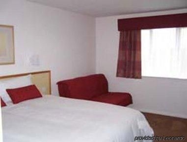 Days Inn by Wyndham Sedgemoor M54