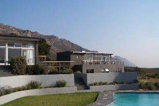 Colourful Manor Luxury Lodge3