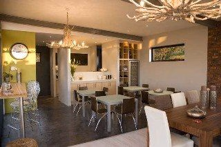 Colourful Manor Luxury Lodge4