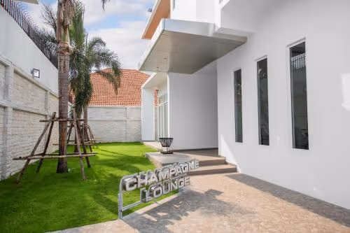Seven-Bedroom Villa with Private Pool