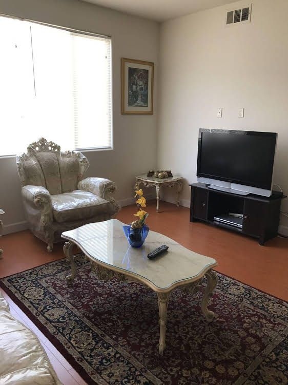 Apartment In LA Near Beverly Hills0