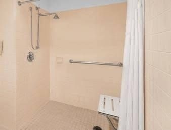 Baymont Inn and Suites Litchfield0