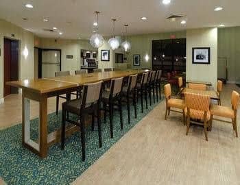 Hampton Inn and Suites MiamiDoral/Dolphin Mall Hampton Inn and Suites MiamiDoral/Dolphin Mall