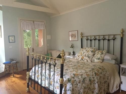 Braeside Garden Cottages2