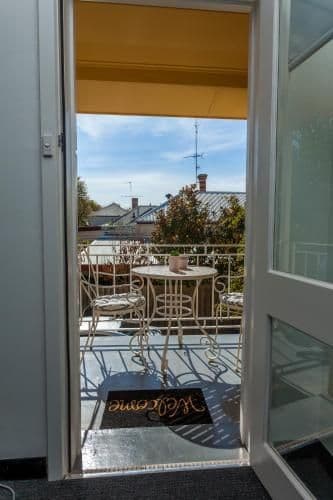 One Bedroom Apartment