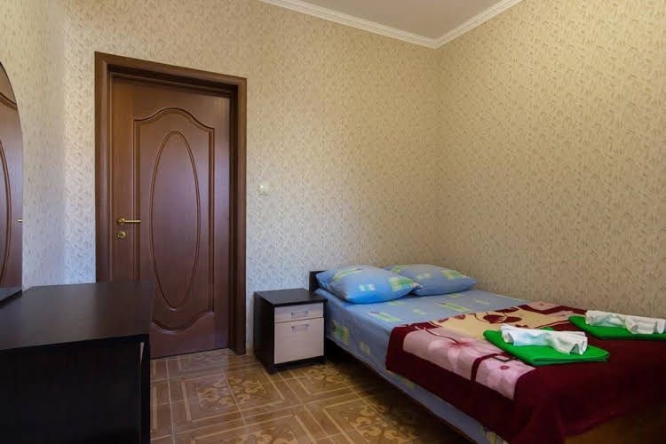 Kurortny Rai Guest House0