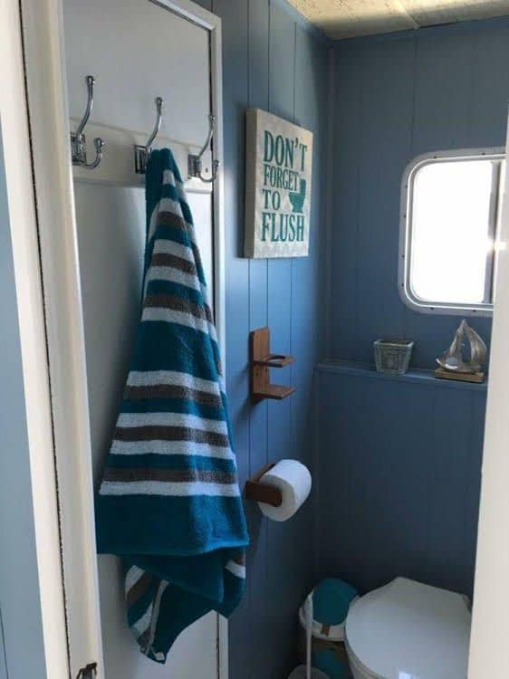 Emerald Coast Houseboat Emerald Coast Houseboat