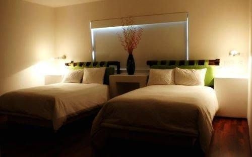 Seven Crown Express and Suites0