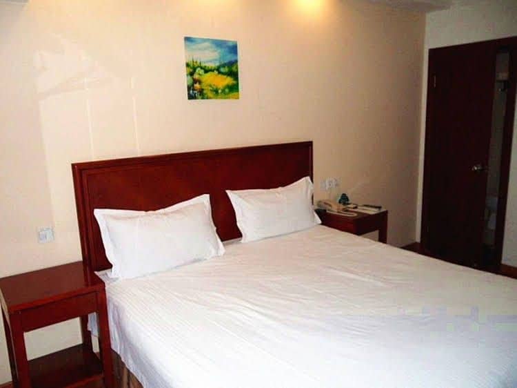 GreenTree Inn ShangHai PuDong TangQiao Metro Station Express GreenTree Inn ShangHai PuDong TangQiao Metro Station Express