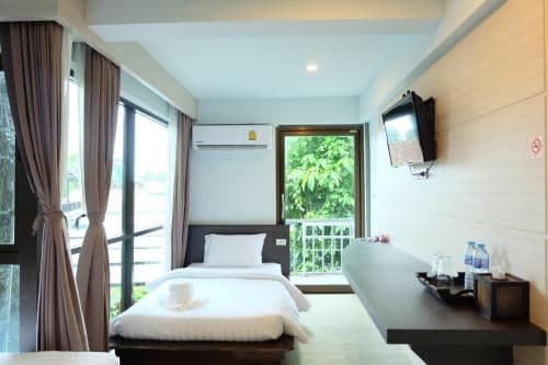 Deluxe Twin Room with Balcony