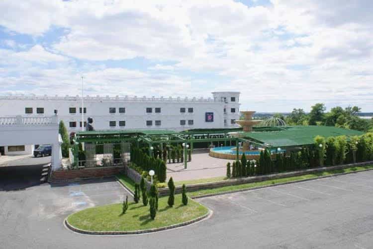 Quality Inn At Raritan Center