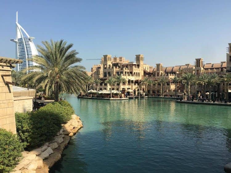 Radisson Blu Dubai Waterfront Radisson Blu Dubai Waterfront