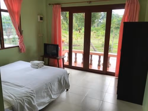 One-Bedroom Bungalow