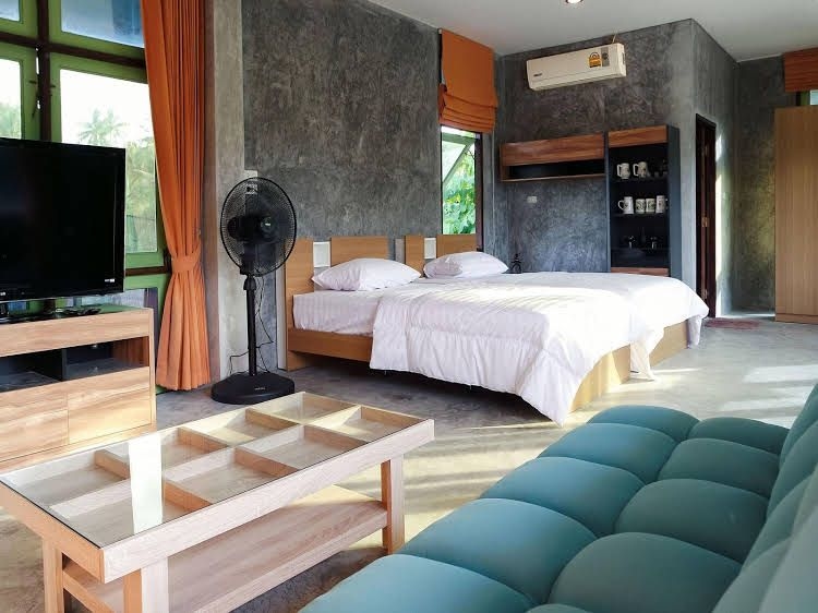 Tonmai Suites1