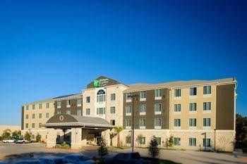 Holiday Inn Express and Suites Austin ArboretumDomain0