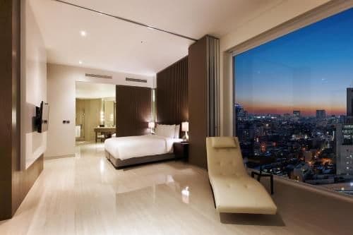 Deluxe Suite
