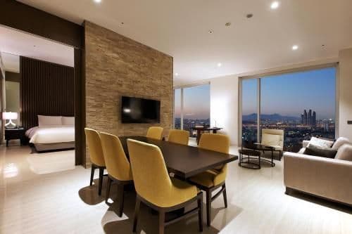 Deluxe Suite