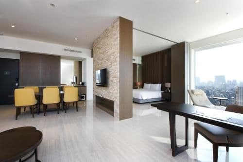 Deluxe Suite