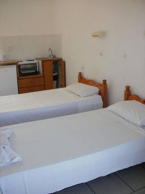 Adonis Apartments0
