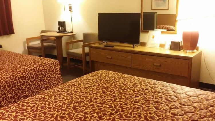 Greenwood Inn1