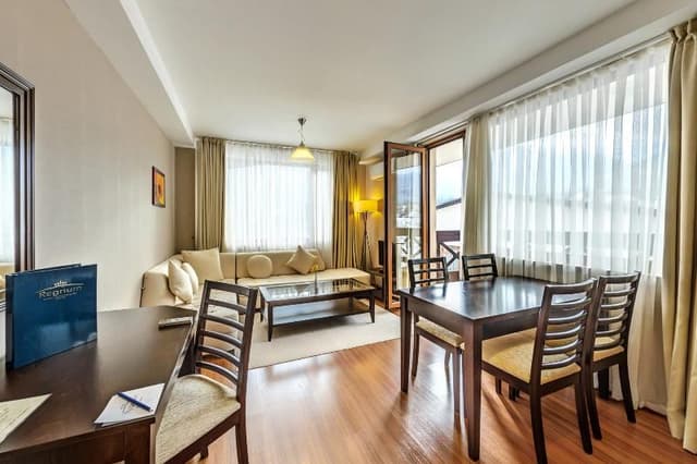 SUITE TWO BEDROOMS