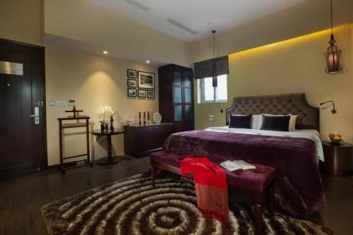 Connecting Room