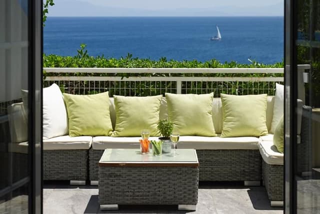 JUNIOR SUITE SEA VIEW WITH PRIVATE POOL