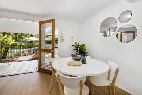 Deluxe Two-Bedroom Apartment Ground Floor - Pool View