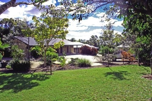 เอเมอร์รัลดีน อินน์ แอนด์ อีโค่ ลอดจ์ (Emeraldene Inn and Eco Lodge)0
