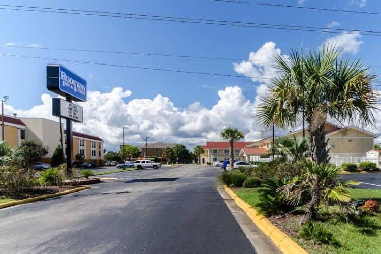 Rodeway Inn and Suites Rodeway Inn and Suites