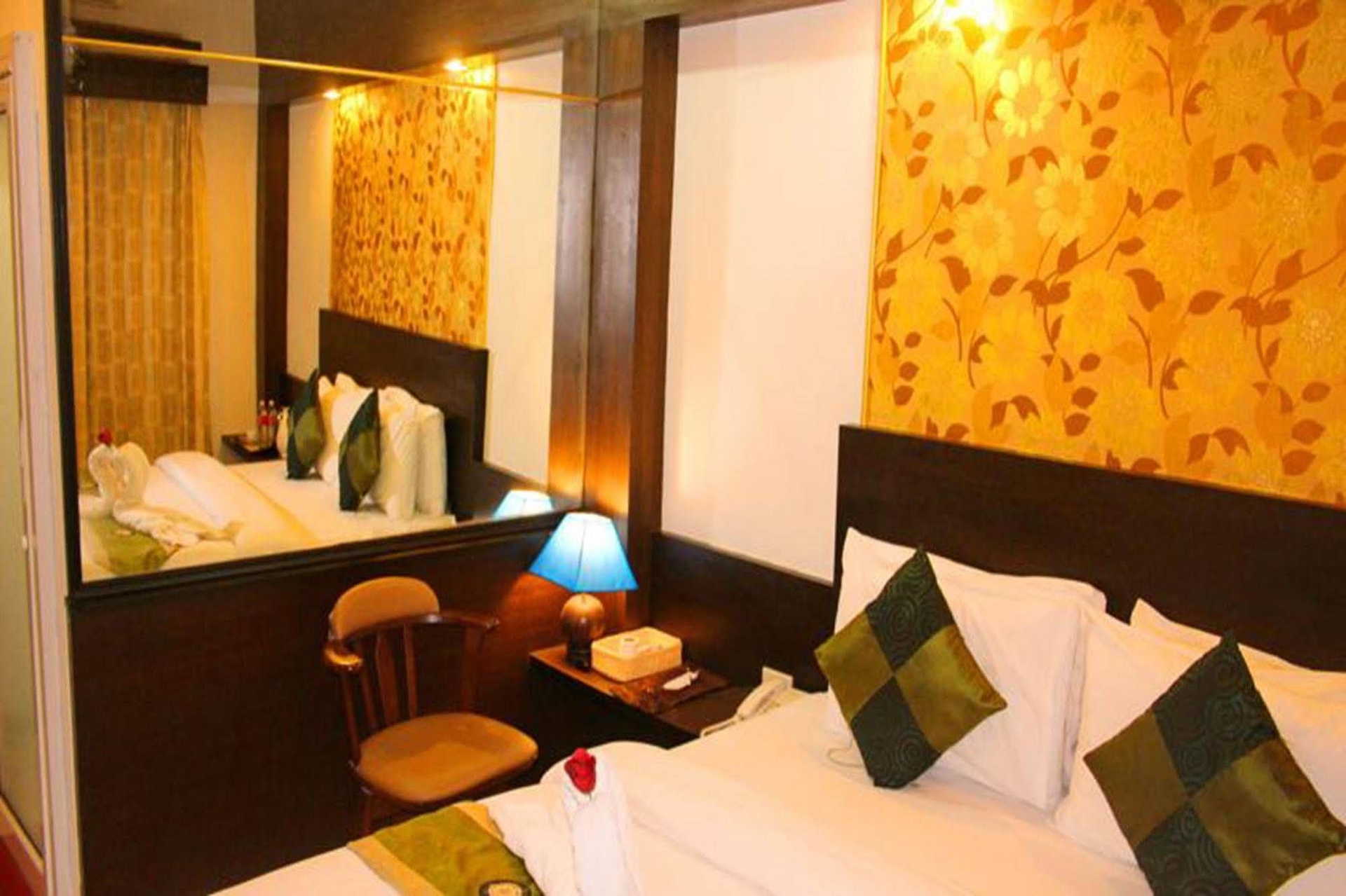 โรงแรมเทซ พาเลซ (Tez Palace)4