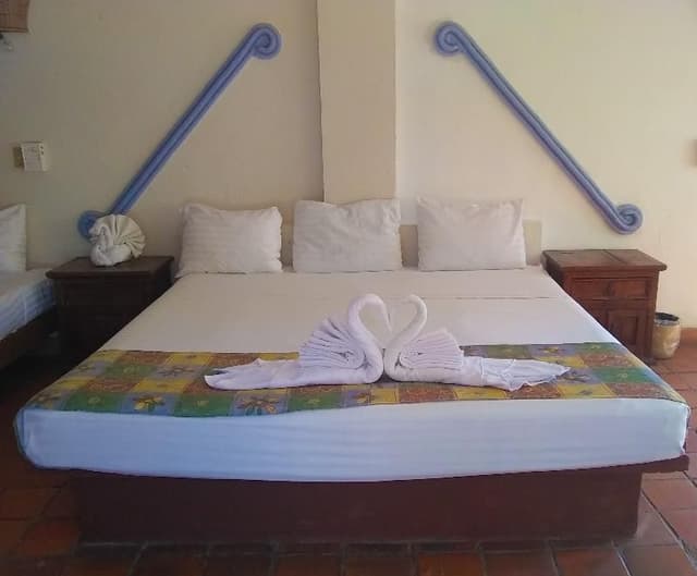 SUITE KING SIZE BED