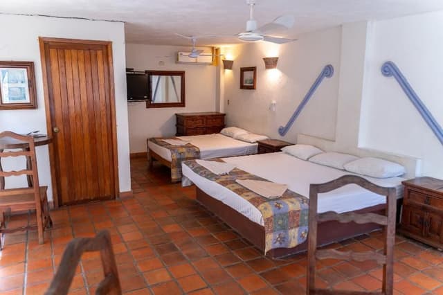 SUITE KING SIZE BED