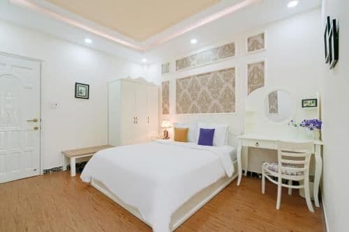 Day Use Offer- Deluxe Room- 4 Hours same day stay - Extra charge for overnight stay