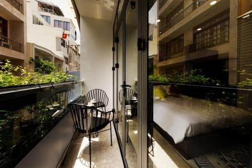 Deluxe Room with Balcony + Free Laundry