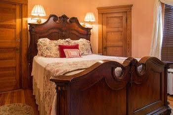 The Lion and the Rose Bed and Breakfast The Lion and the Rose Bed and Breakfast