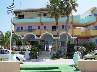 Latino Bay0