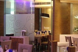 รามาดา บาย วินด์แฮม นาวี มุมไบ (Ramada by Wyndham Navi Mumbai)2