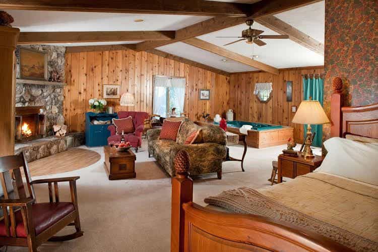 Chanticleer Guest House