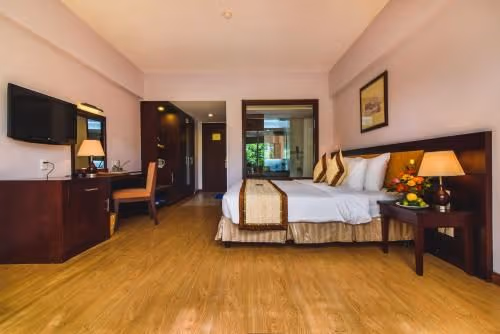 Deluxe Double or Twin Room with City View