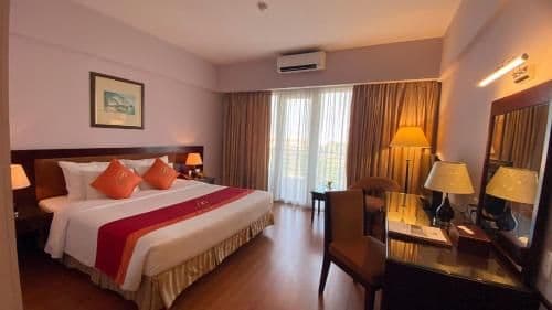 Deluxe Double or Twin Room with City View