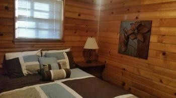 Lily Bear Resort Cal Pines Chalets0