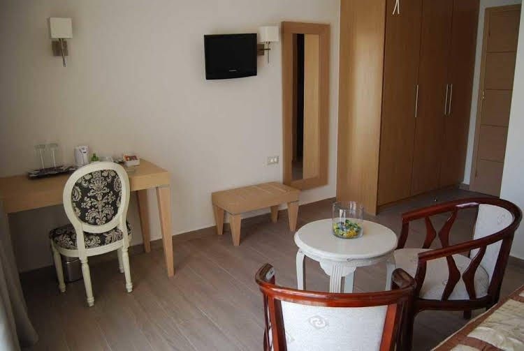 Dali Luxury Rooms0