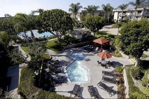 Oakwood at Eaves Seal Beach3