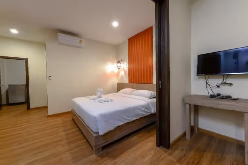 One bedroom (Double Bed Only)