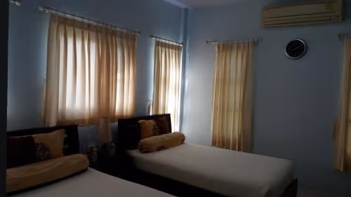 Standard Twin Room with Garden View